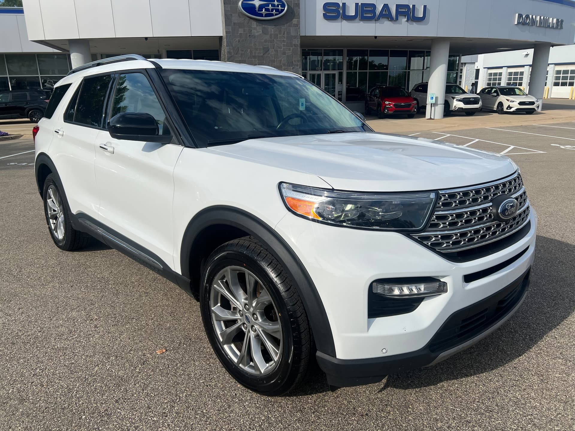 2022 Ford Explorer Limited — photo 1 of 24