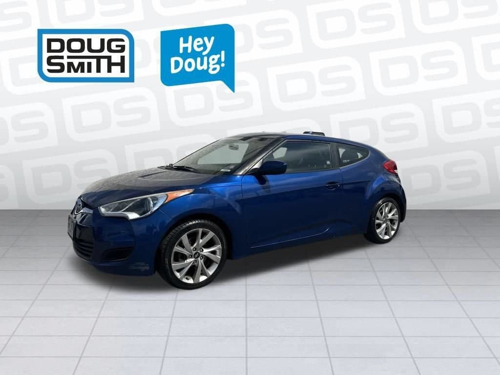 2016 Hyundai Veloster Base — photo 1 of 14