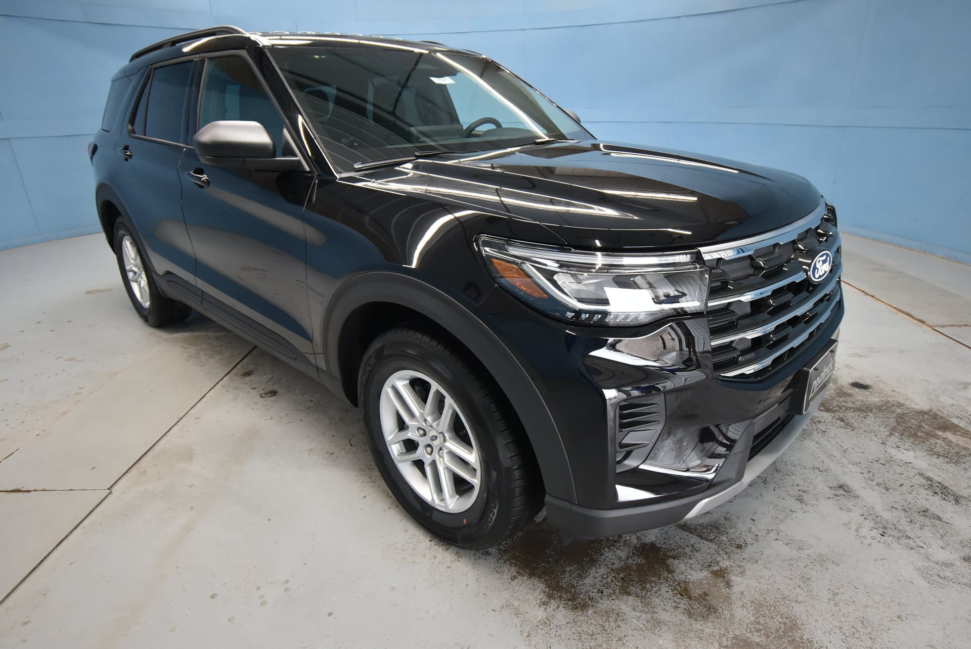 2027 Ford Explorer Active w/200A Pkg — photo 1 of 41