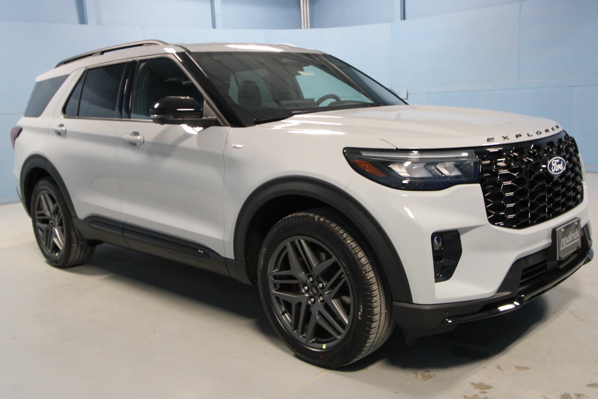2027 Ford Explorer ST-Line — photo 1 of 46
