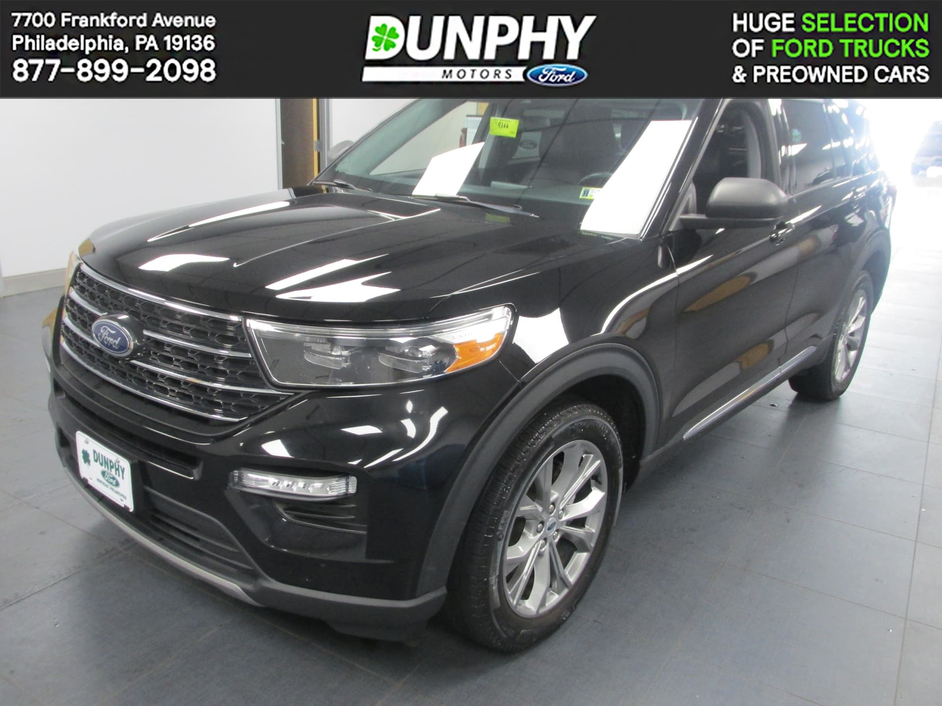 2023 Ford Explorer XLT — photo 1 of 48