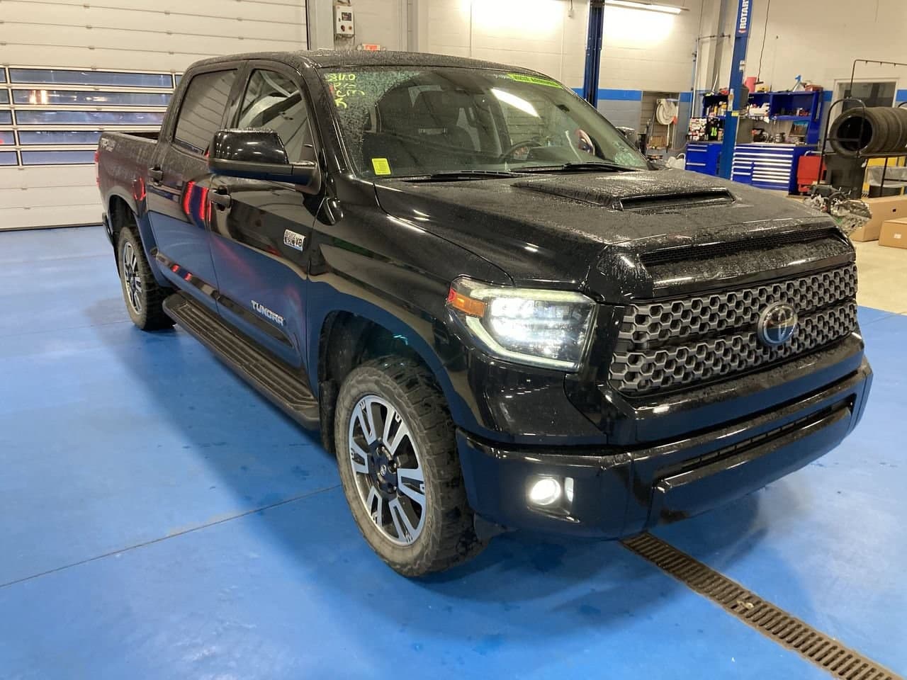 2020 Toyota Tundra SR5 5.7L V8 — photo 1 of 13