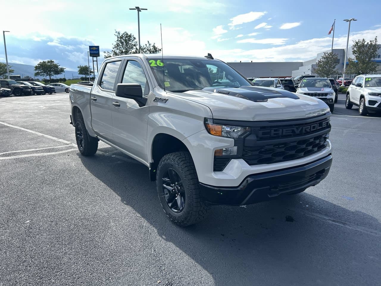 2026 Chevrolet Silverado 1500 Custom Trail Boss — photo 1 of 30