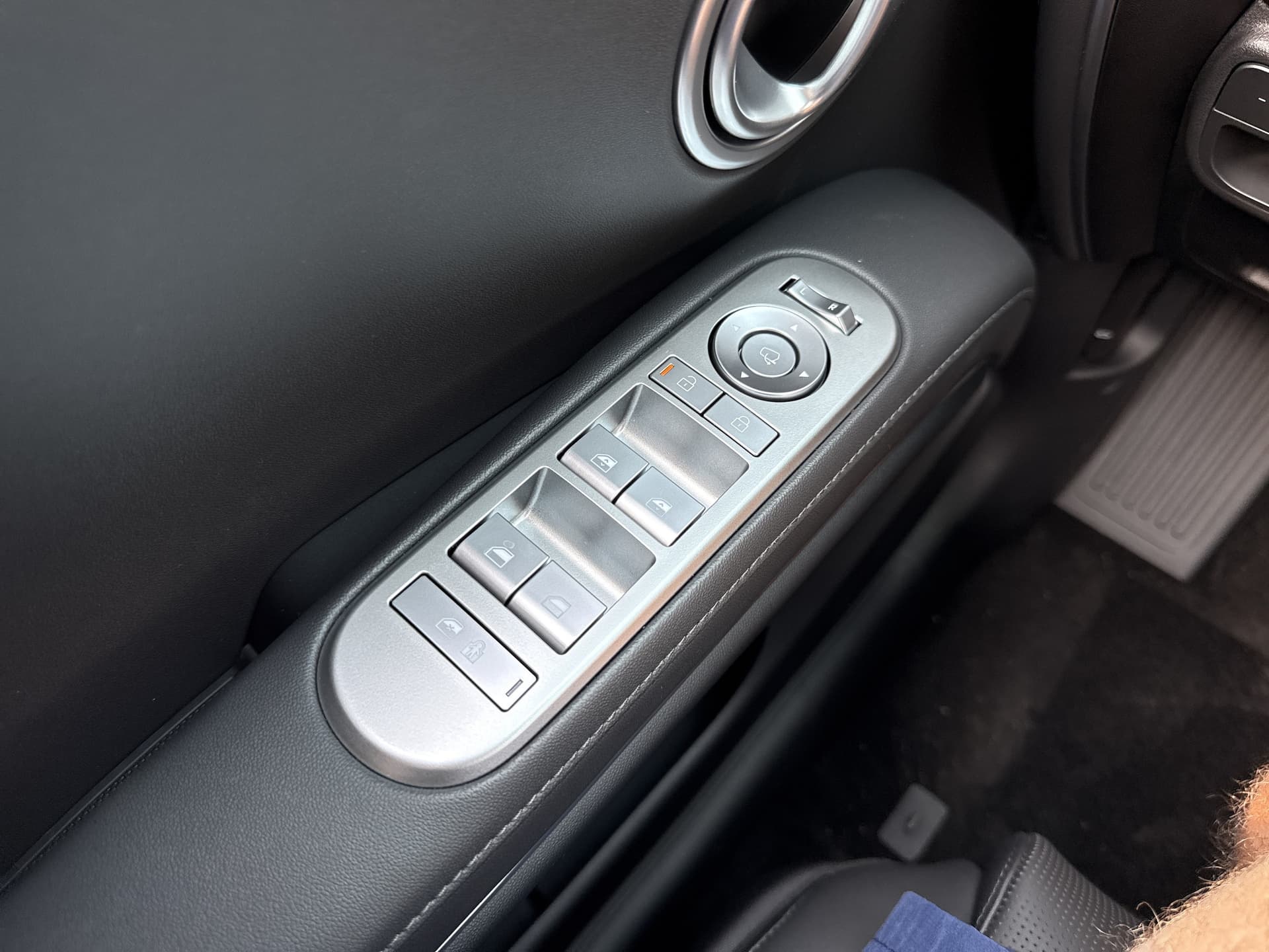 2027 Hyundai Palisade SEL Premium 7P — photo 1 of 28