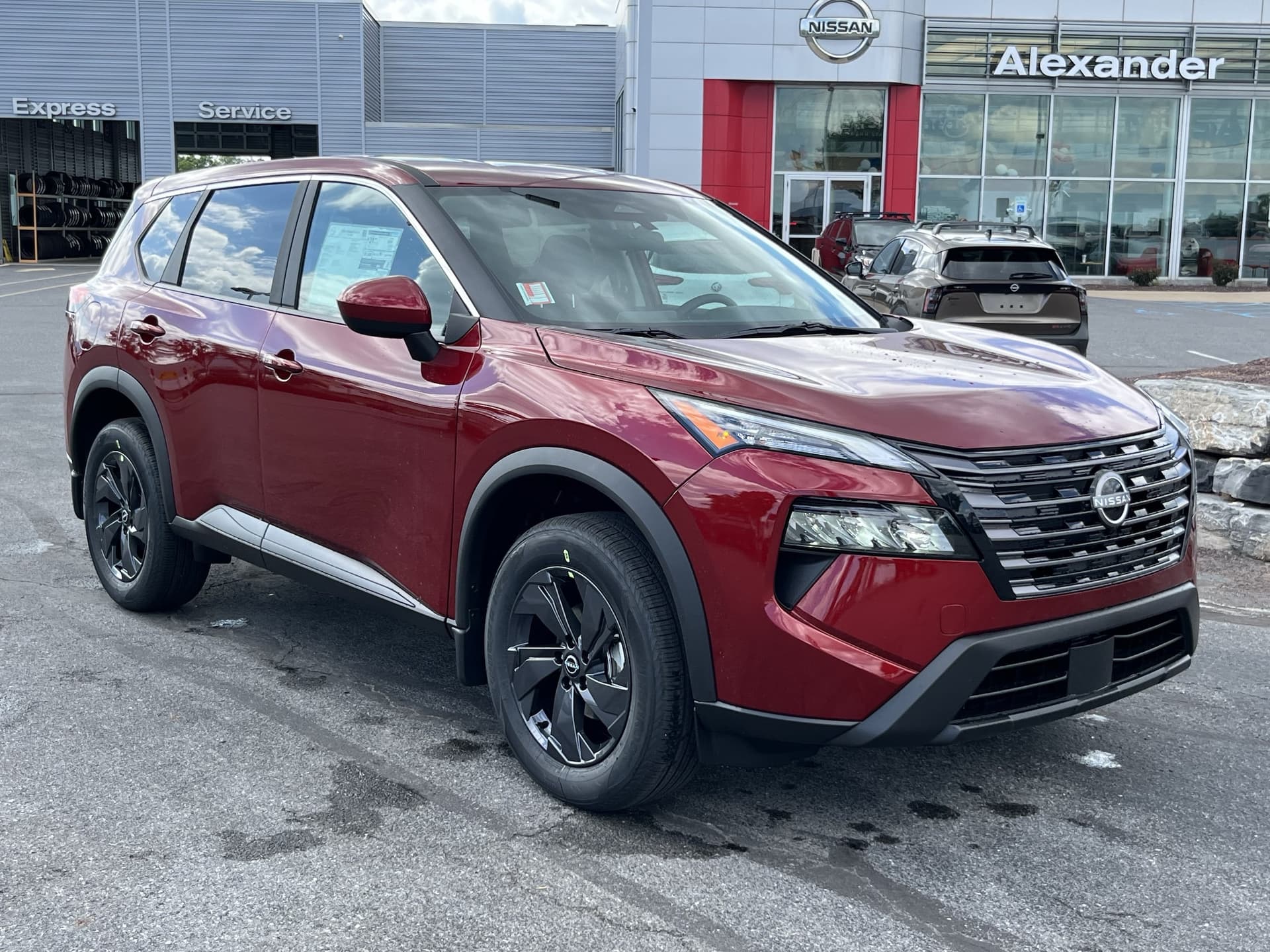 2026 Nissan Rogue SV — photo 1 of 35