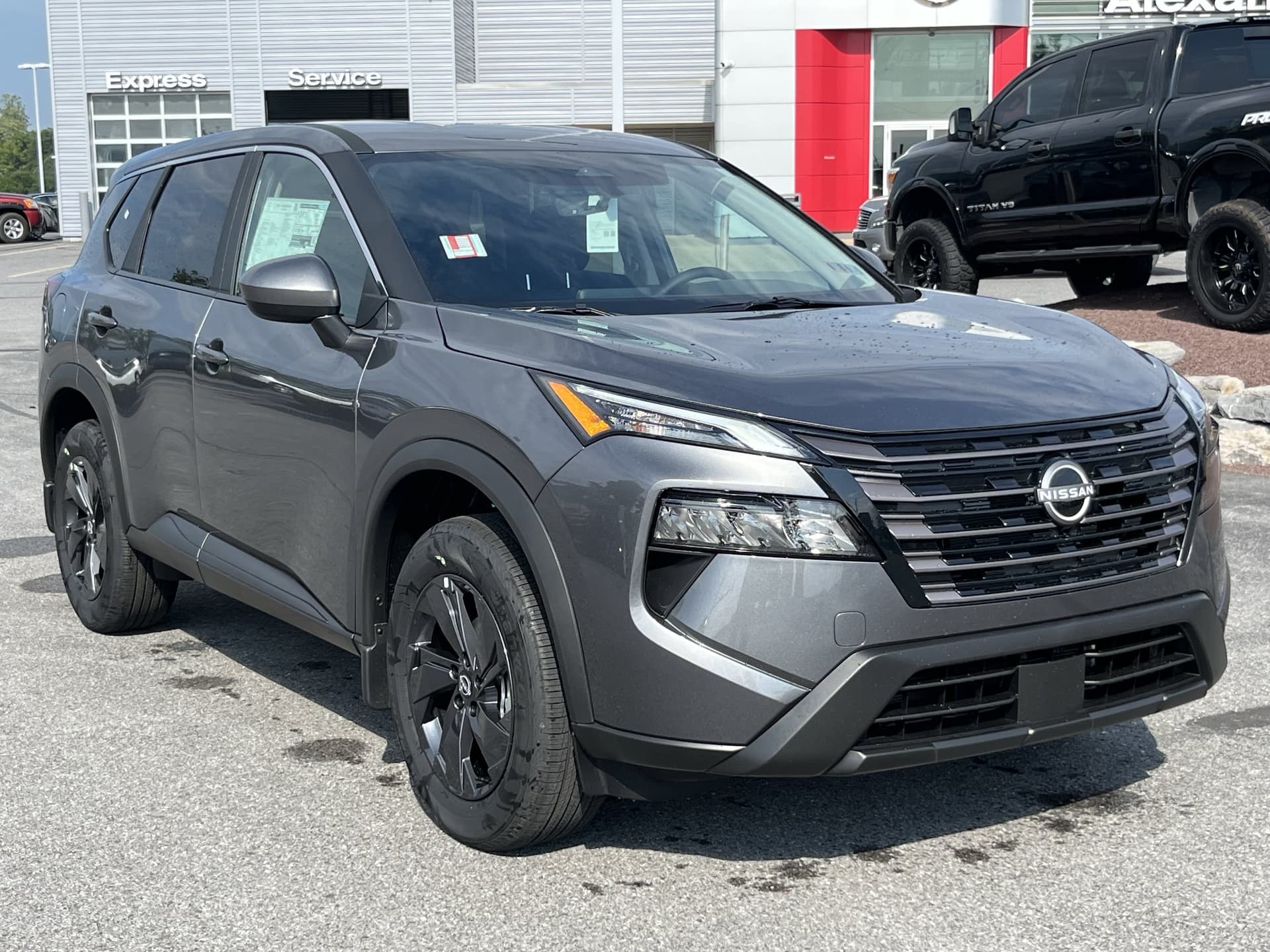 2026 Nissan Rogue SV — photo 1 of 38