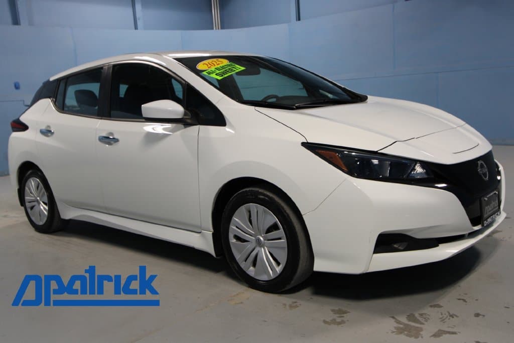 2025 Nissan LEAF S — photo 1 of 34