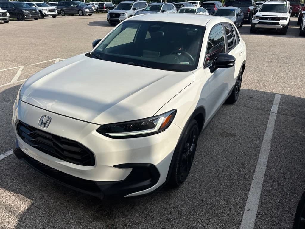 2025 Honda HR-V Sport — photo 1 of 15
