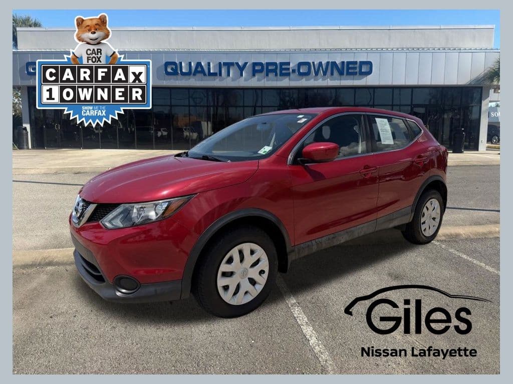 2018 Nissan Rogue Sport S — photo 1 of 24