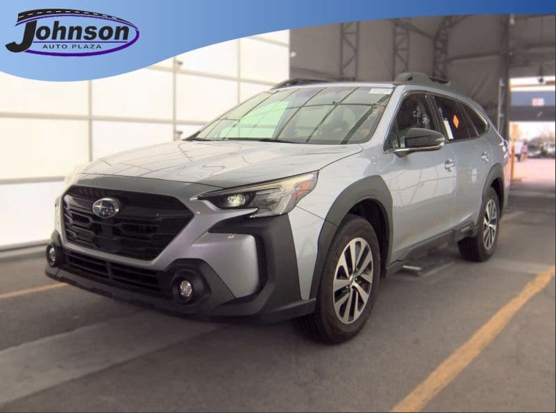 2025 Subaru Outback Premium — photo 1 of 4
