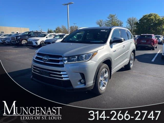2019 Toyota Highlander Base — photo 1 of 11