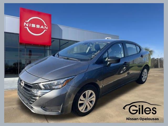 2025 Nissan Versa Base — photo 1 of 5