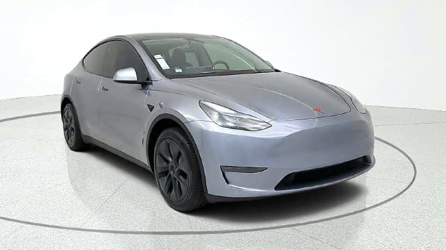 2025 Tesla Model Y Base — photo 1 of 17