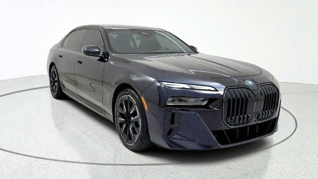 2025 BMW i7 Base — photo 1 of 84