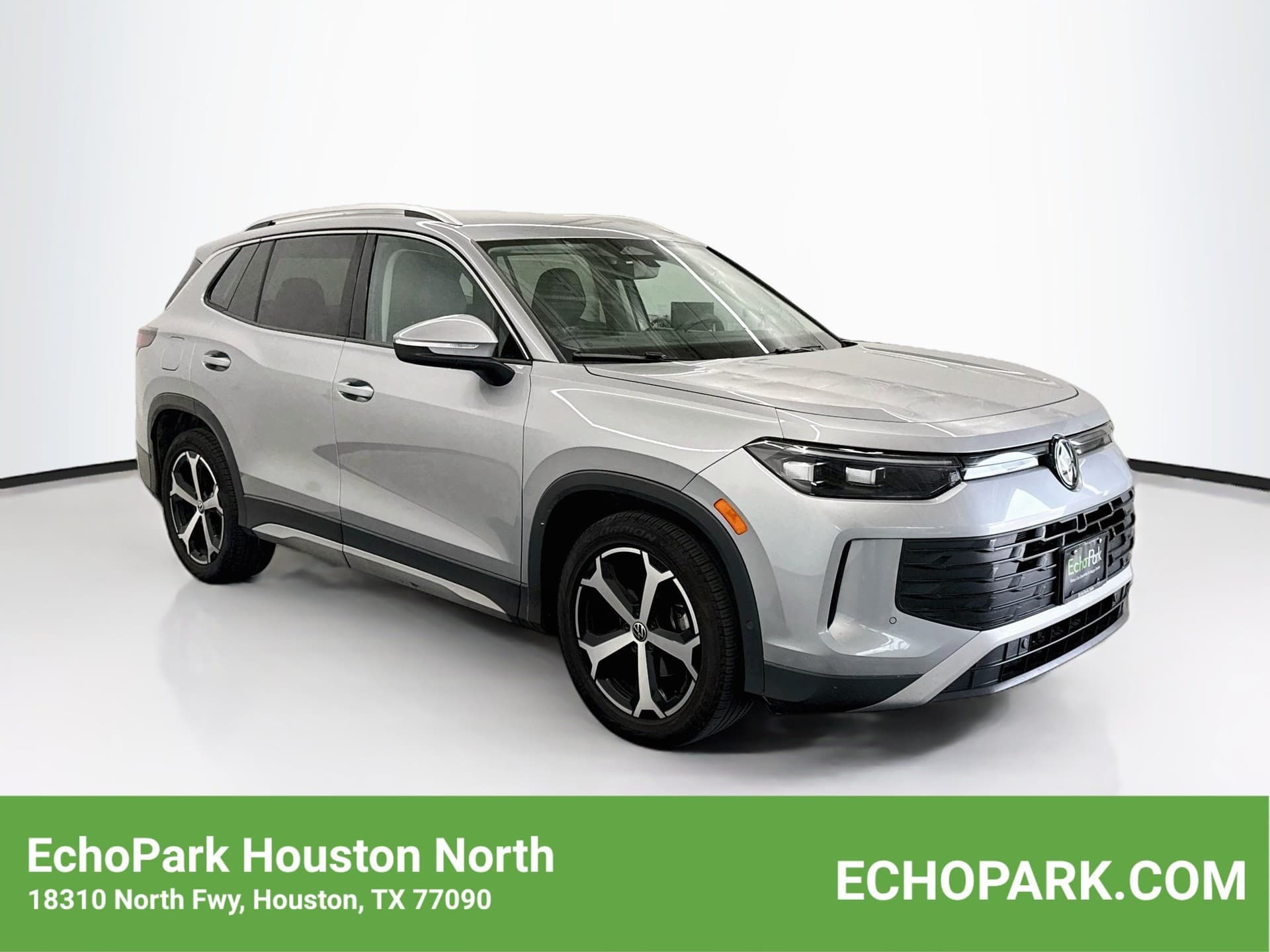 2026 Volkswagen Tiguan SE — photo 1 of 29