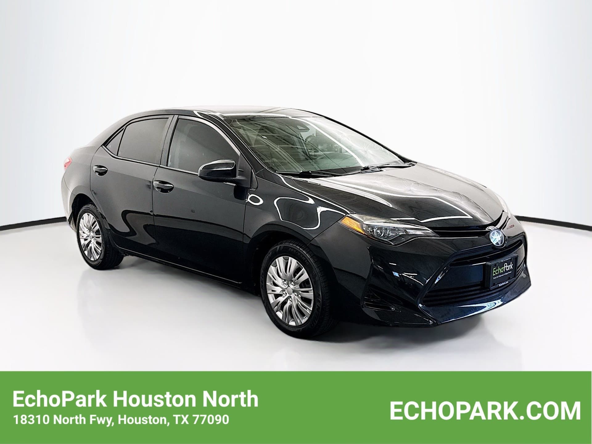 2018 Toyota Corolla LE — photo 1 of 26
