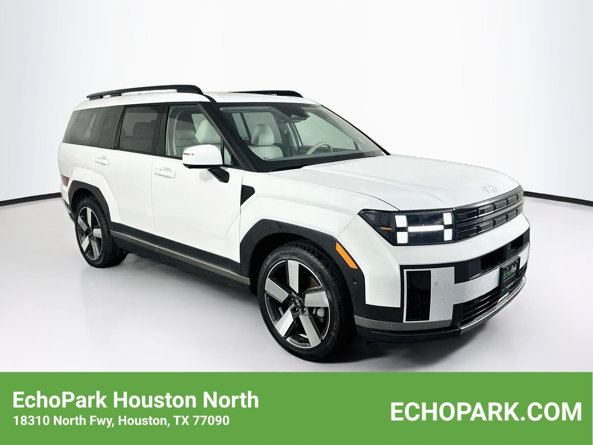 2025 Hyundai Santa Fe Hybrid Limited — photo 1 of 33