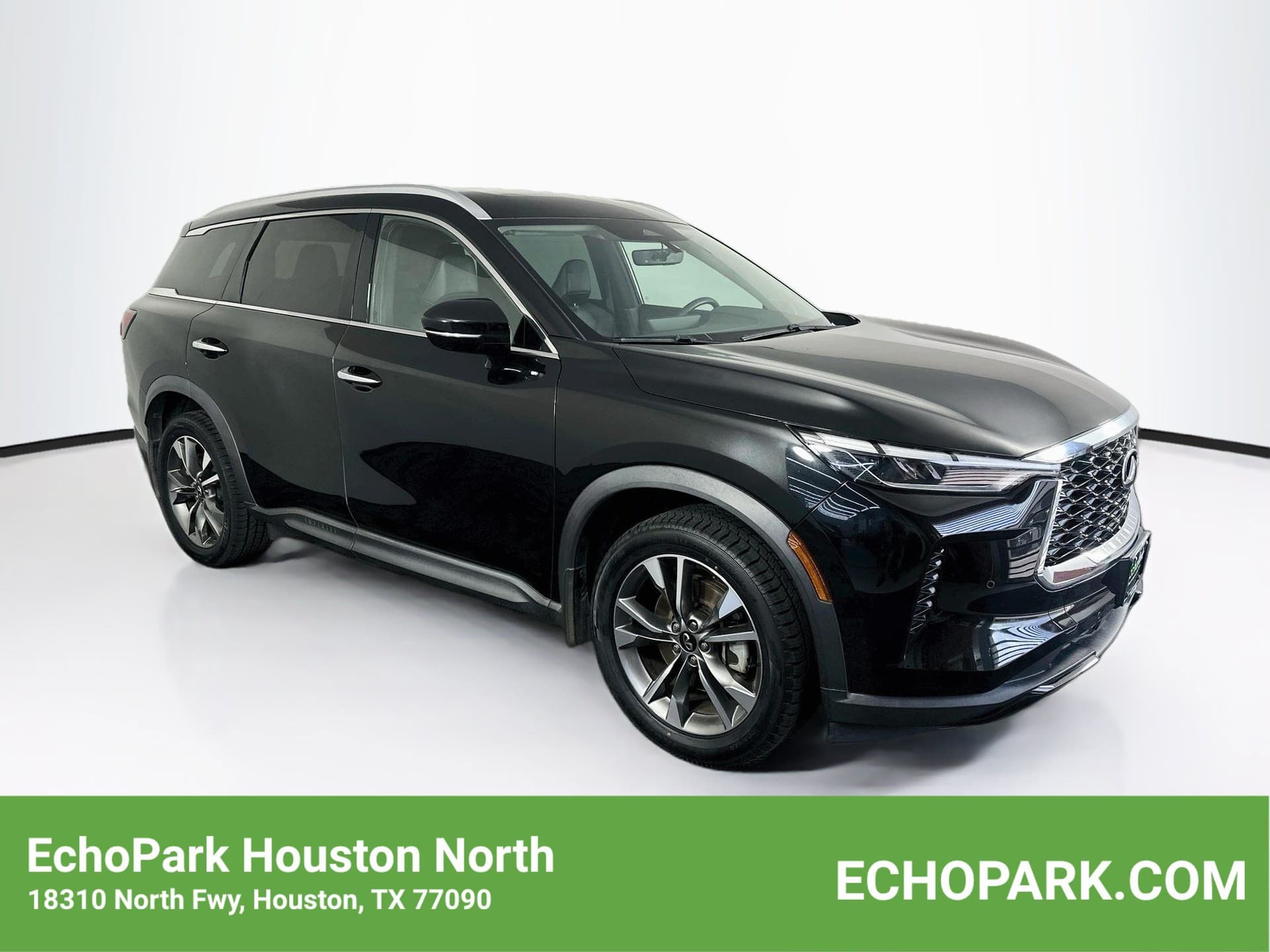 2023 INFINITI QX60 LUXE — photo 1 of 32