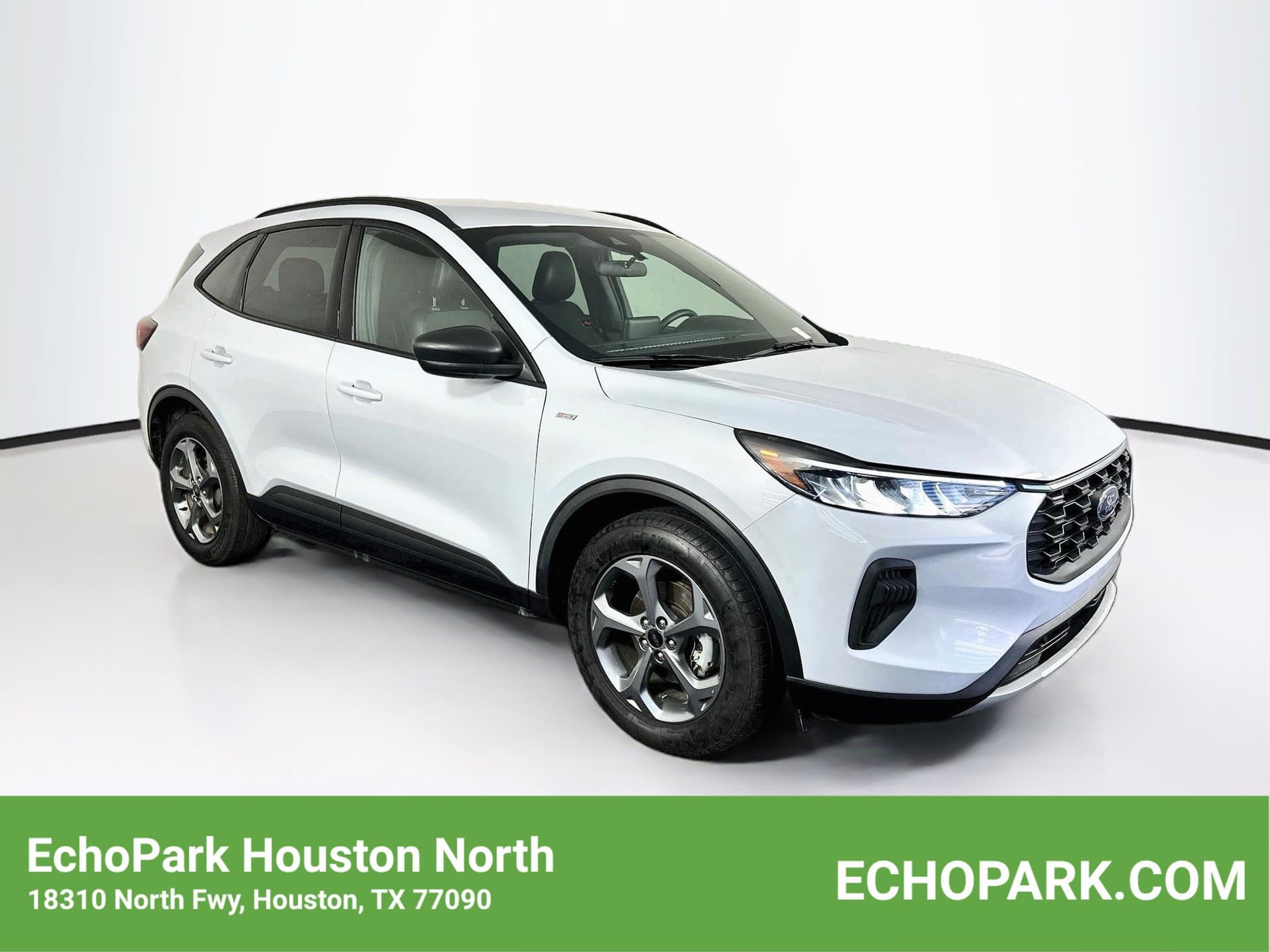 2025 Ford Escape ST-Line — photo 1 of 27