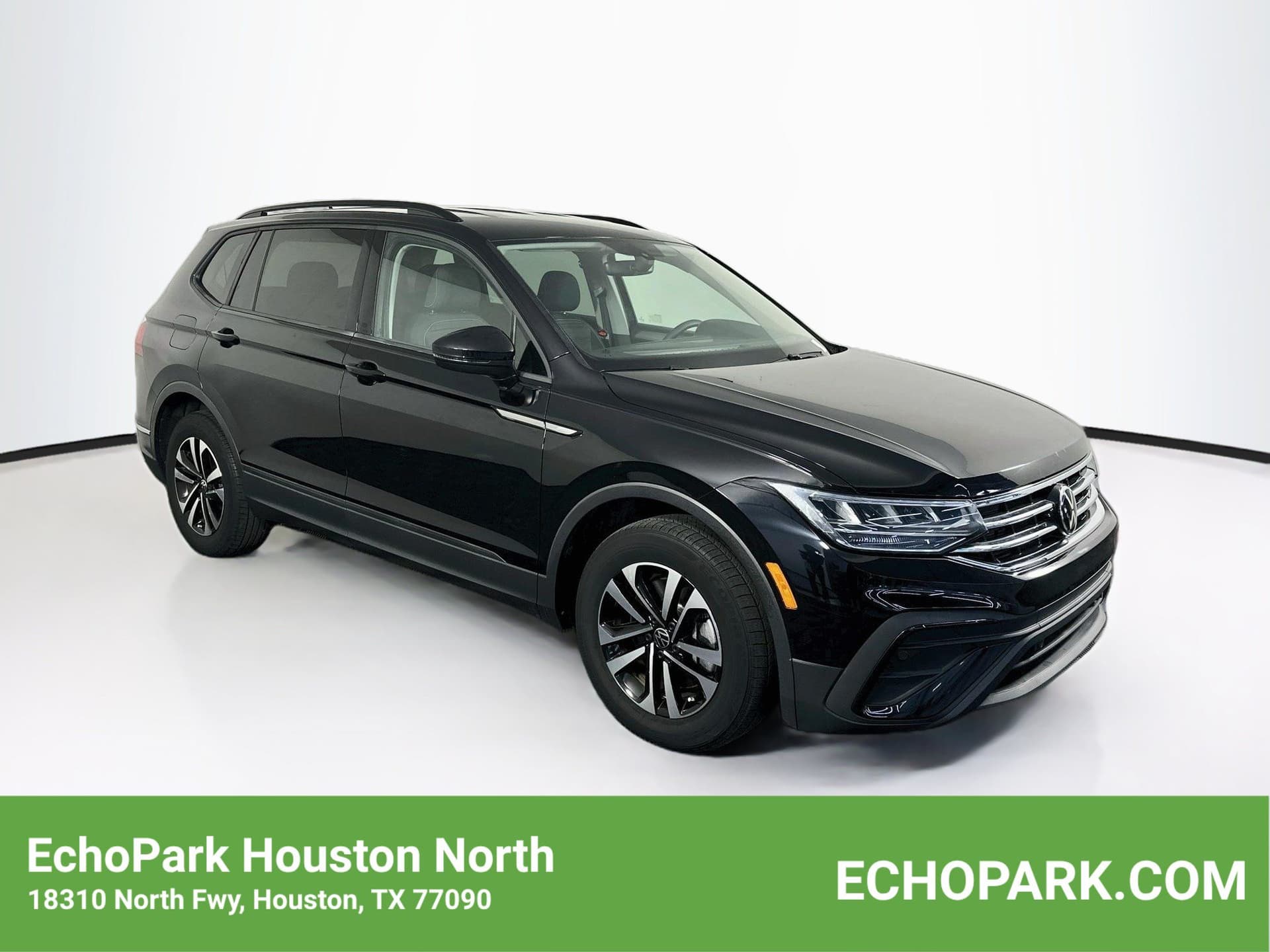 2023 Volkswagen Tiguan 2.0T S — photo 1 of 29