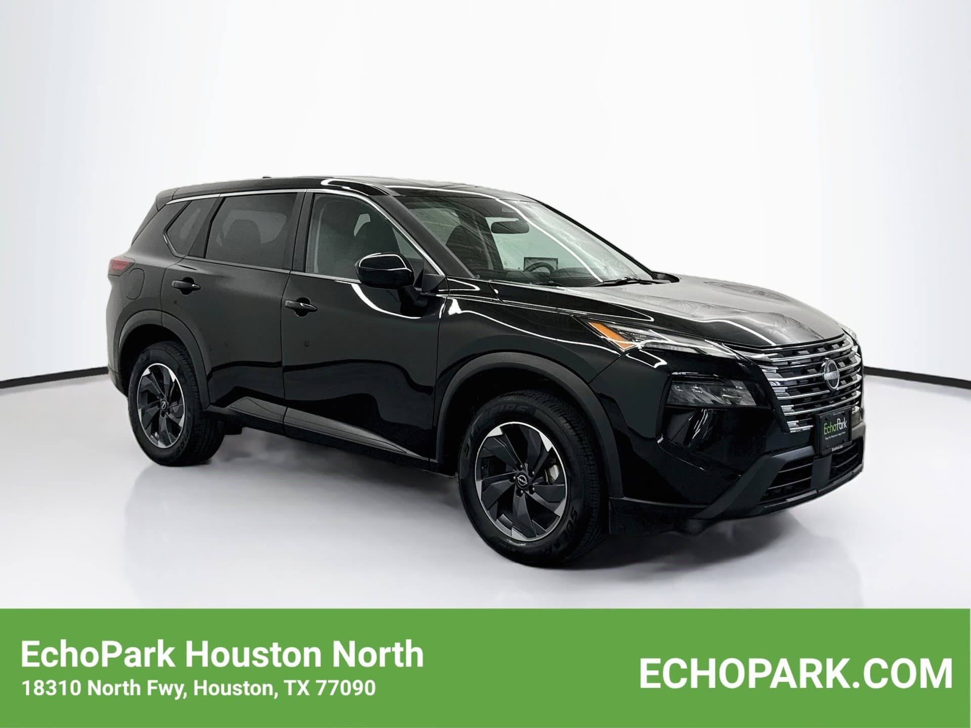 2025 Nissan Rogue SV — photo 1 of 30