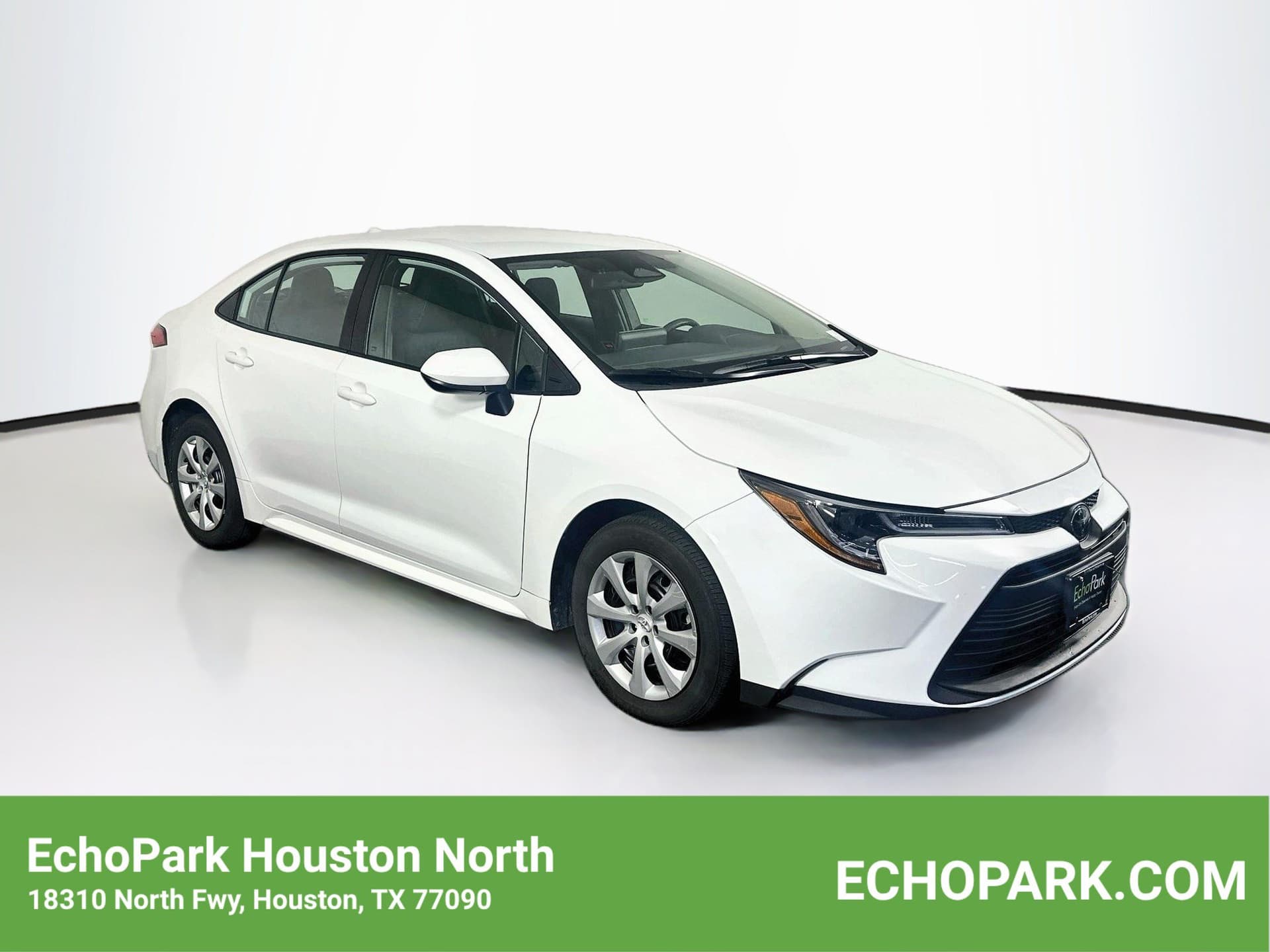 2025 Toyota Corolla LE — photo 1 of 29