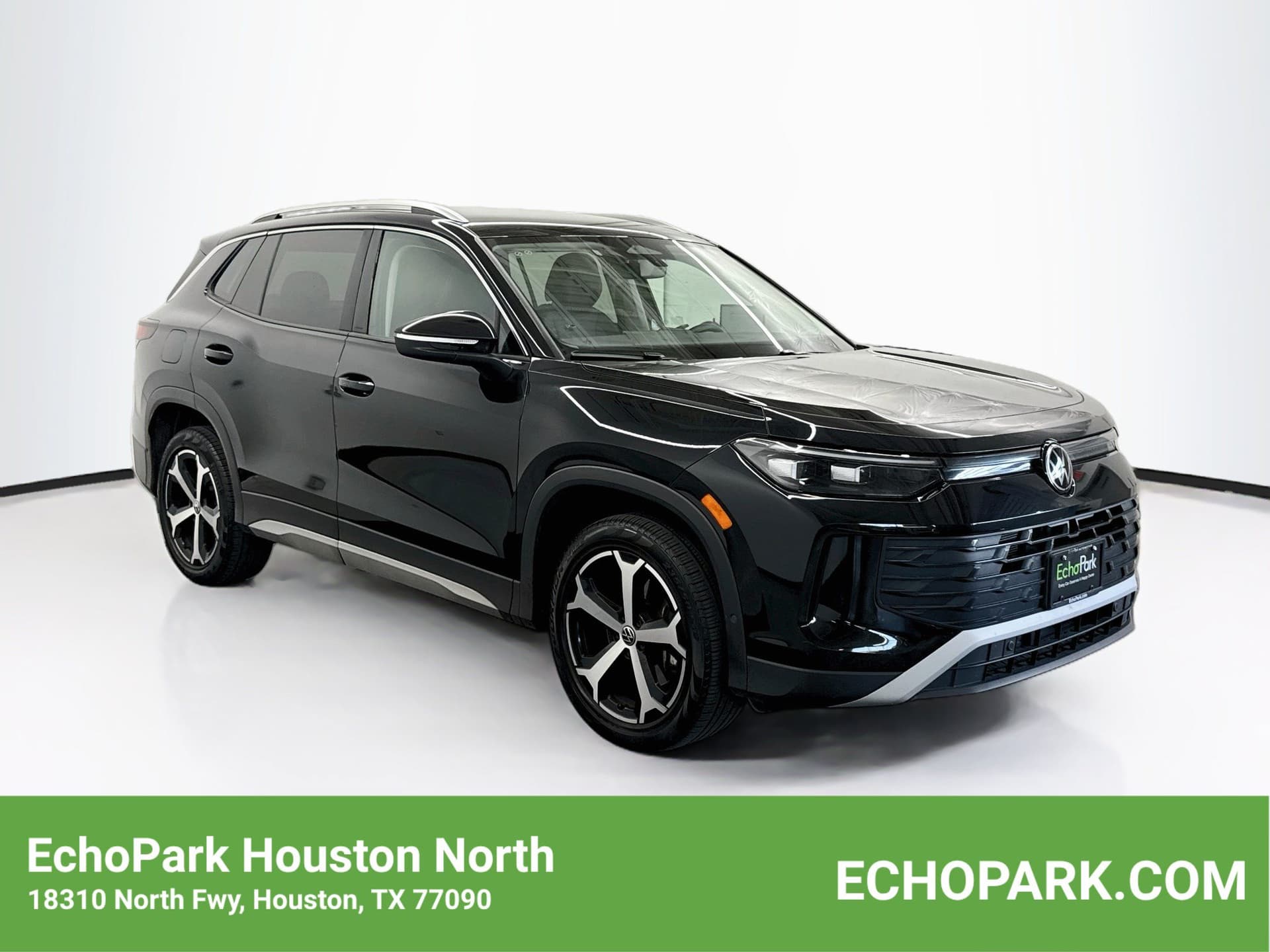 2026 Volkswagen Tiguan SE — photo 1 of 29