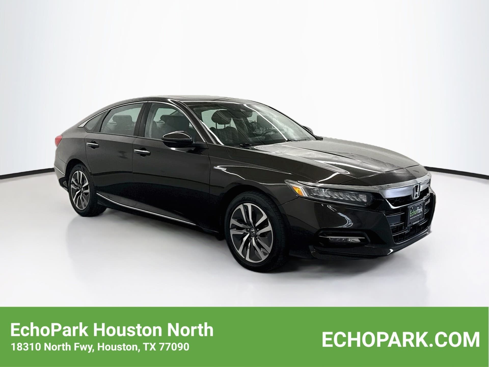 2018 Honda Accord Hybrid Touring — photo 1 of 30