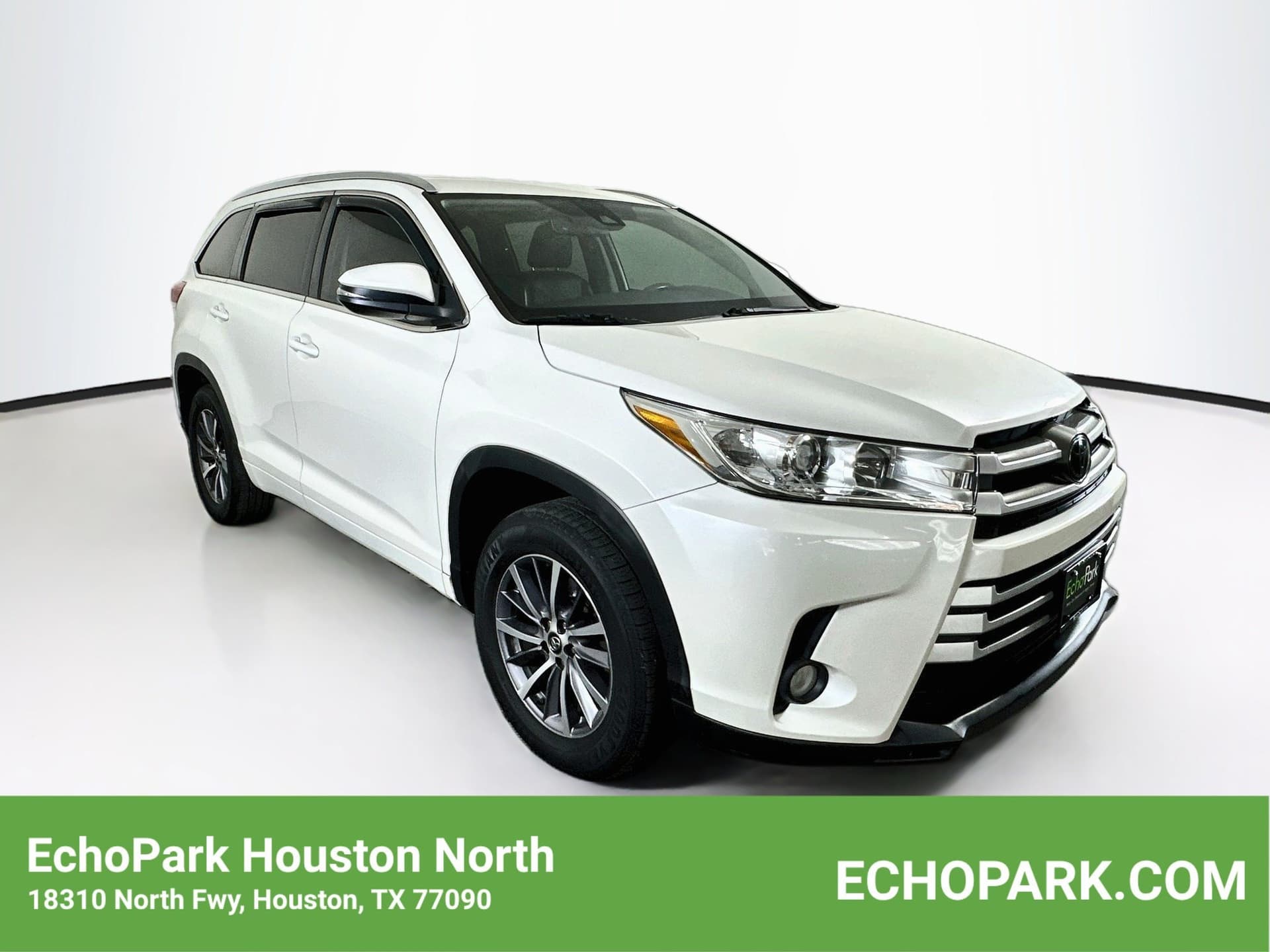 2017 Toyota Highlander XLE V6 — photo 1 of 33