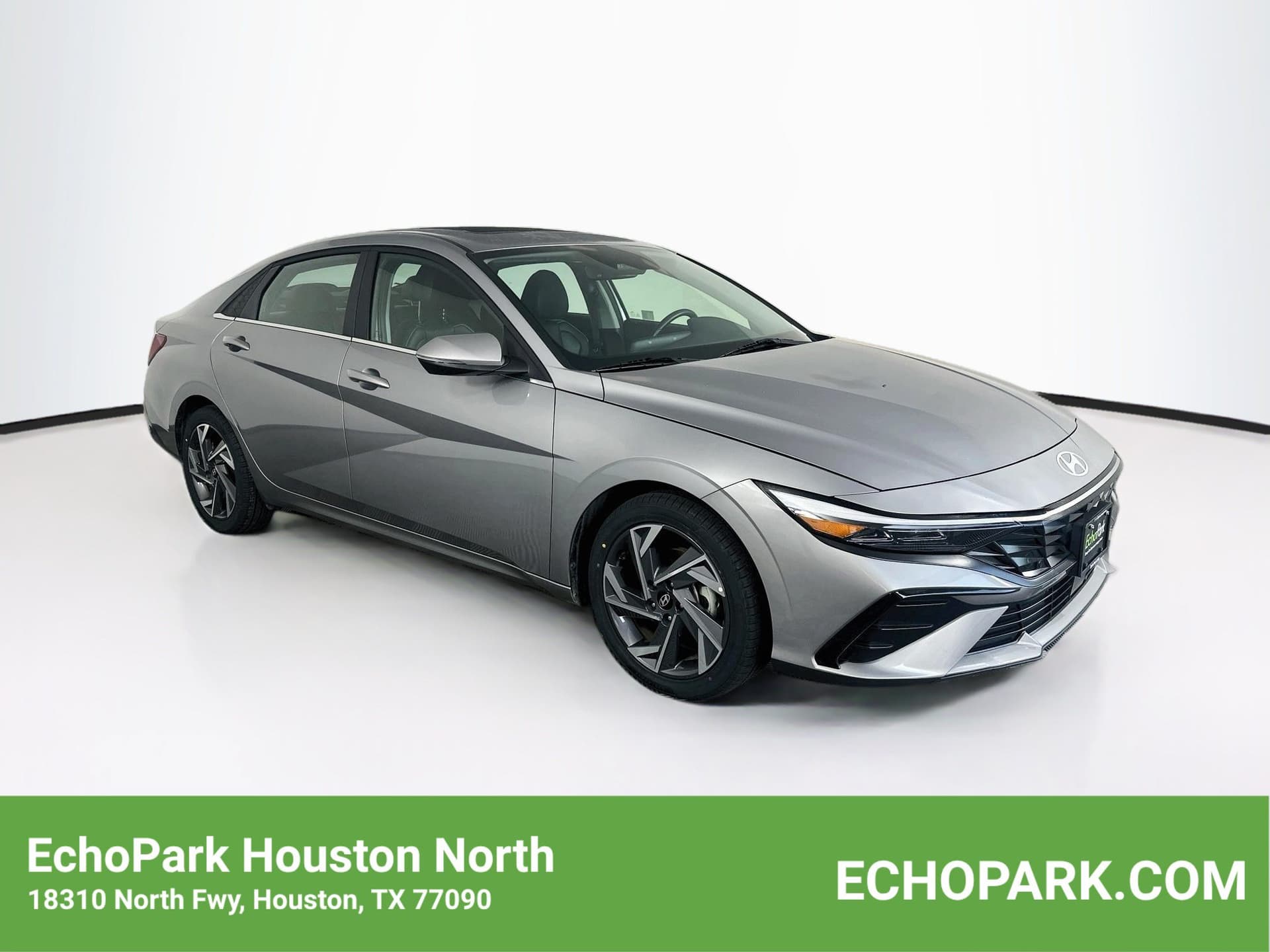 2025 Hyundai Elantra Limited — photo 1 of 29
