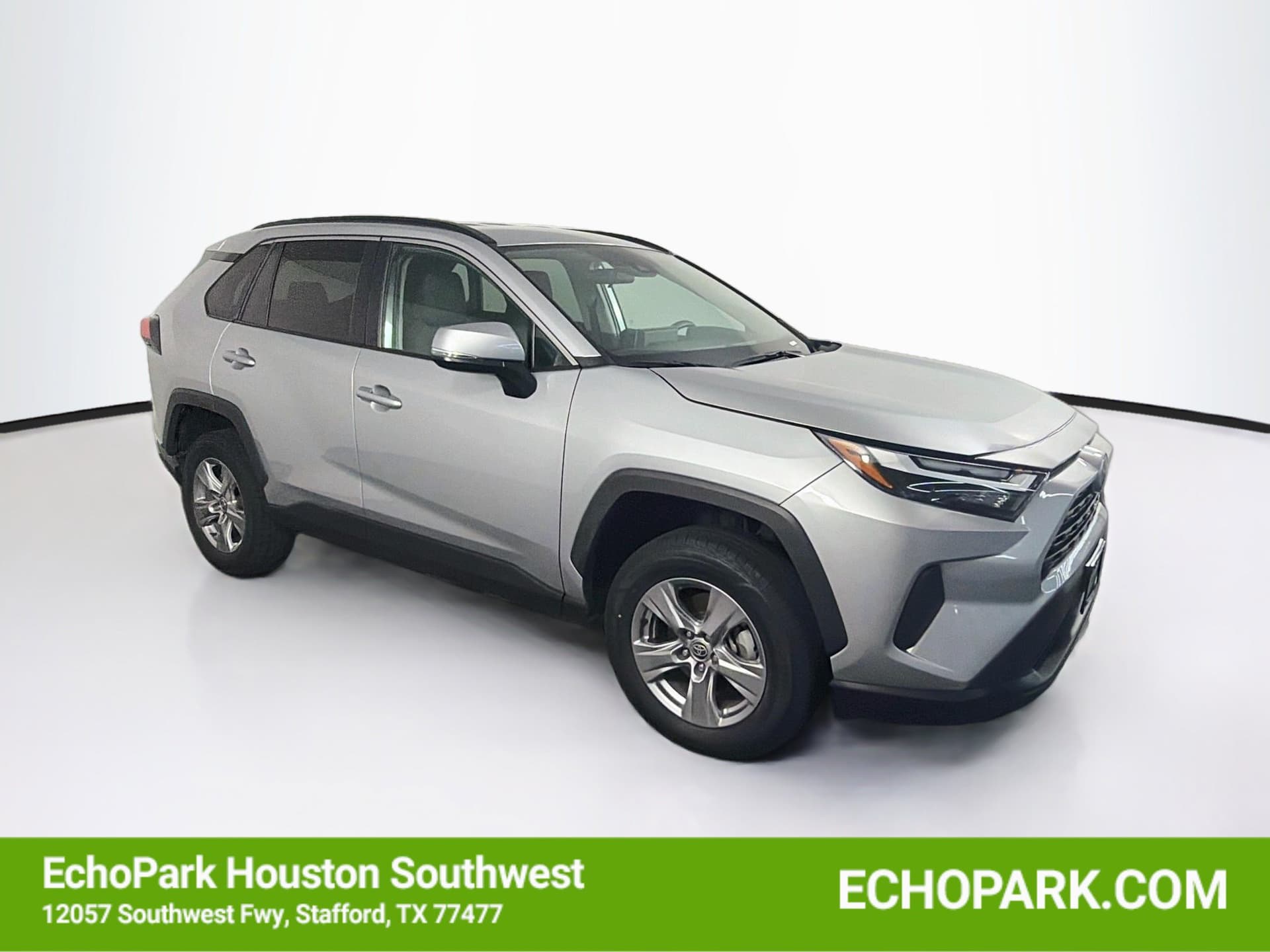 2025 Toyota RAV4 XLE — photo 1 of 29