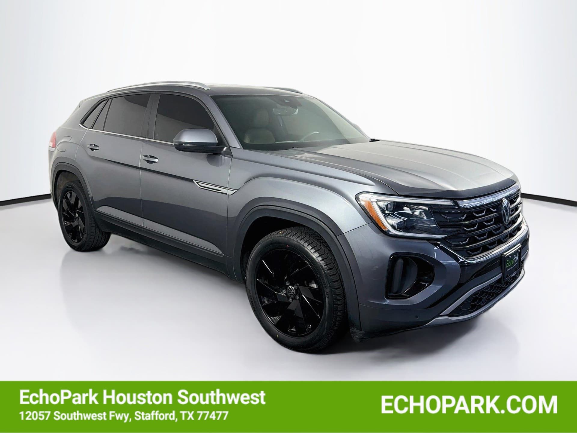 2024 Volkswagen Atlas Cross Sport 2.0T SE w/Technology — photo 1 of 33