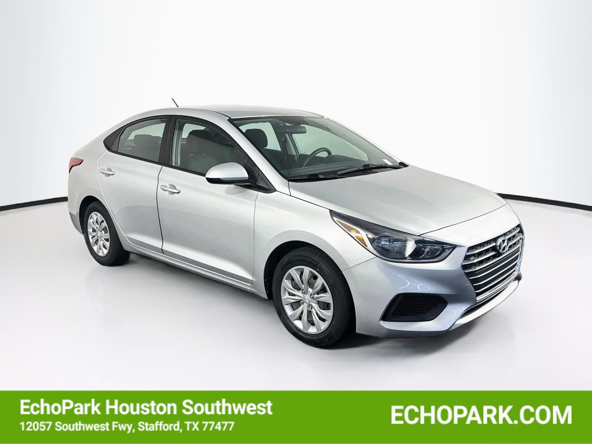 2022 Hyundai Accent SE — photo 1 of 28