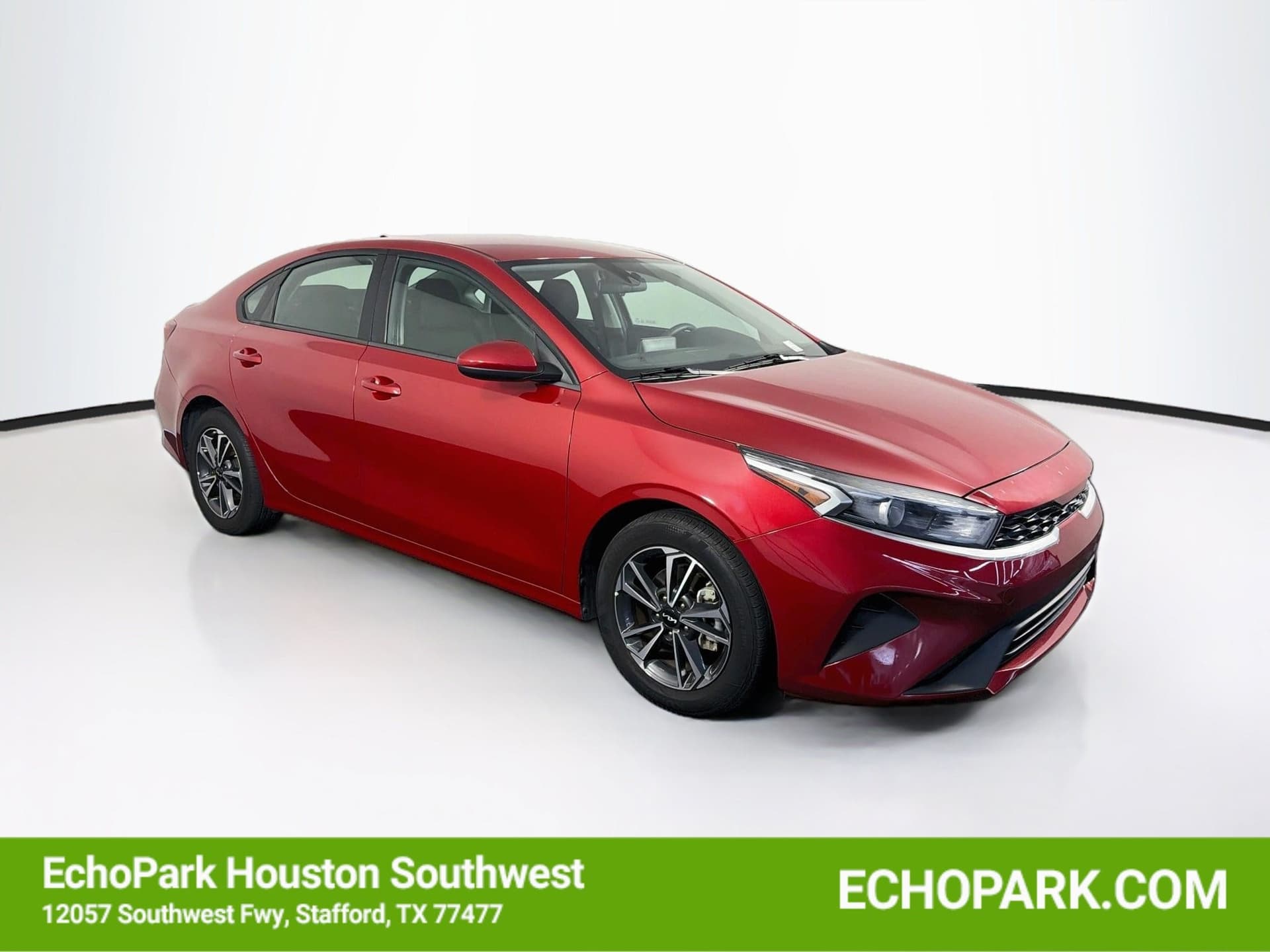 2024 Kia Forte LXS — photo 1 of 28