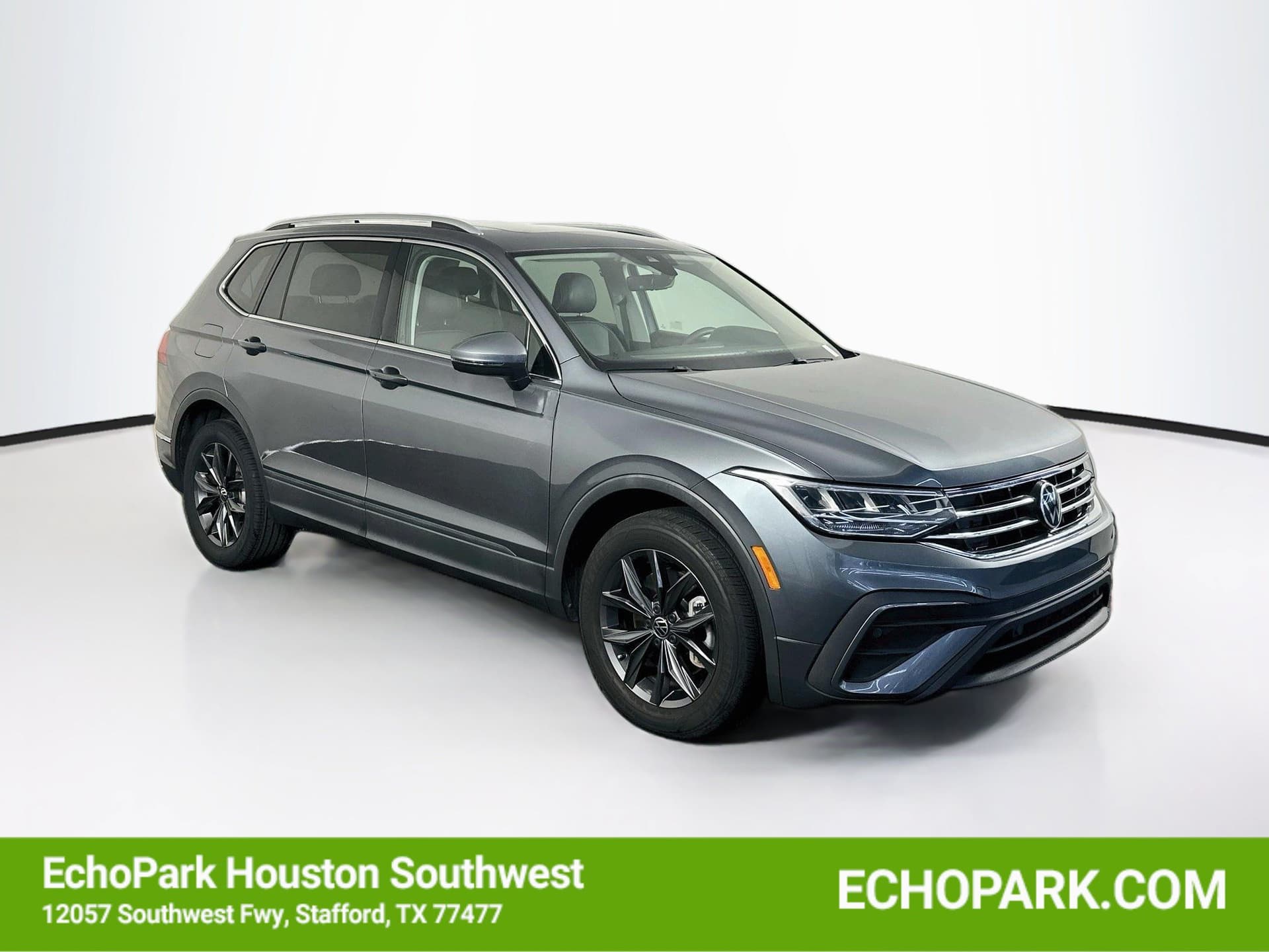 2023 Volkswagen Tiguan 2.0T SE — photo 1 of 33