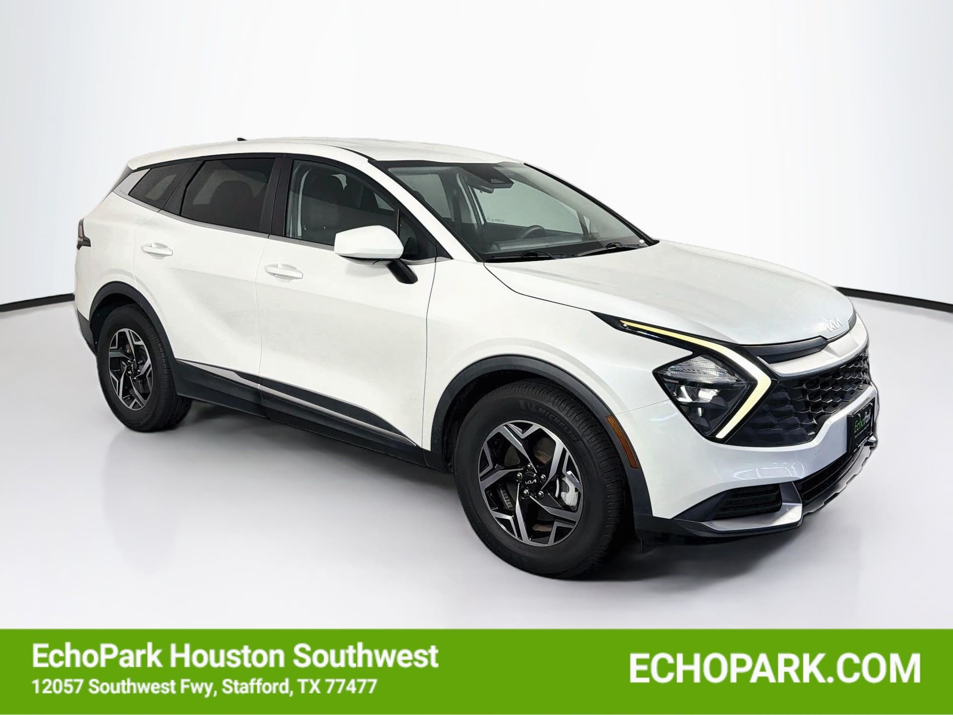 2023 Kia Sportage LX — photo 1 of 29