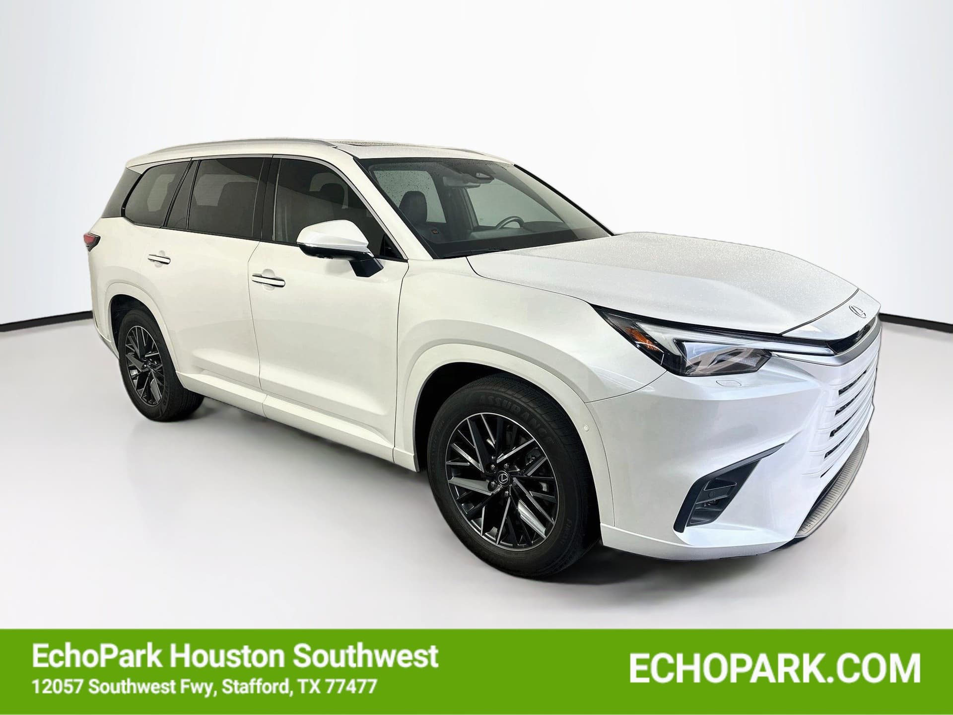 2024 Lexus TX 350 Luxury — photo 1 of 32