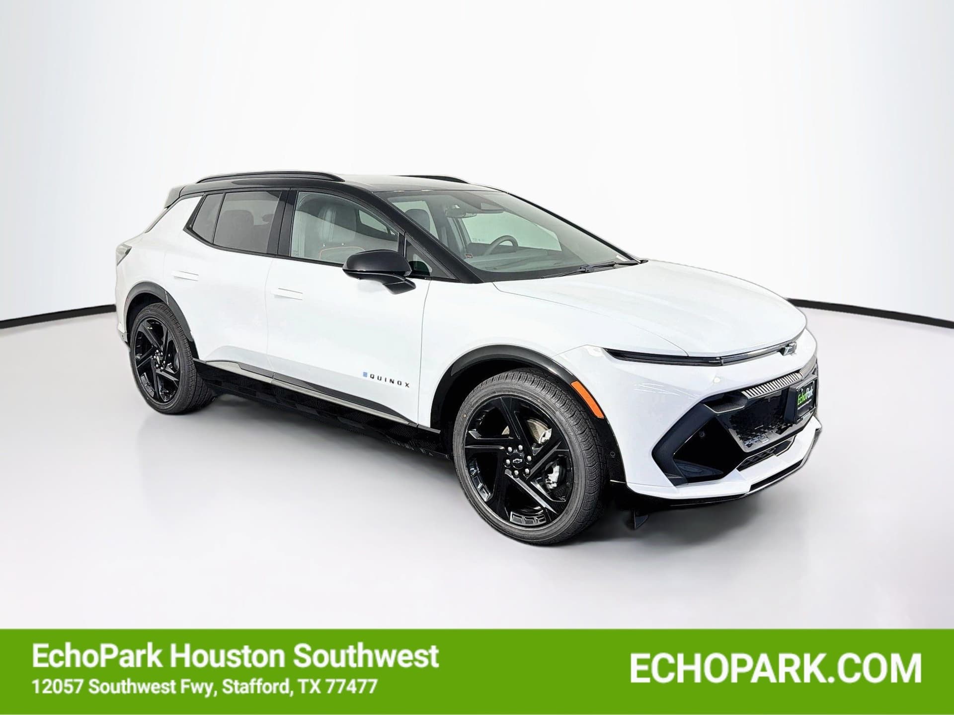 2024 Chevrolet Equinox EV RS — photo 1 of 32