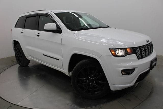 2020 Jeep Grand Cherokee Altitude 4x4 — photo 1 of 58