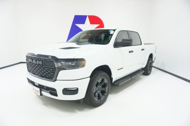 2026 RAM 1500 EXPRESS CREW CAB 4X4 5'7 BOX — photo 1 of 47