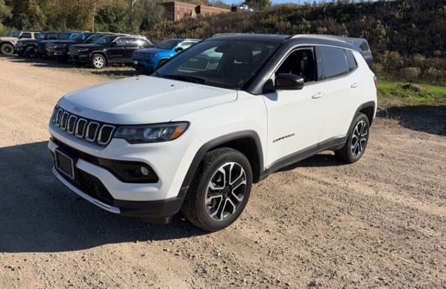 2024 Jeep Compass Limited — photo 1 of 9