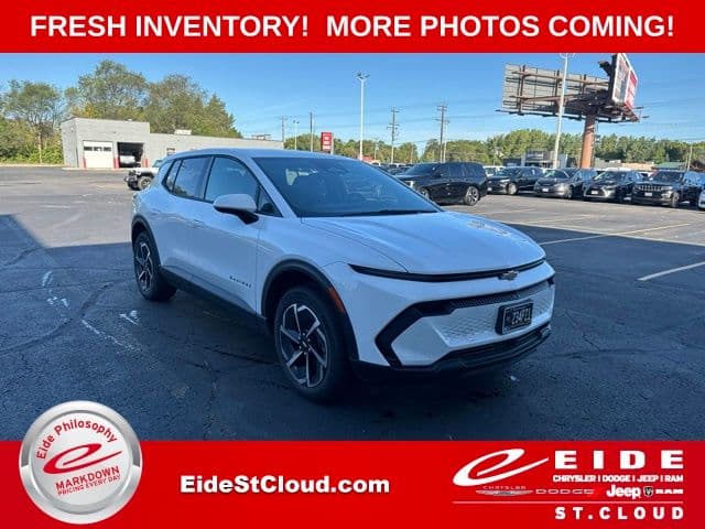 2026 Chevrolet Equinox EV Base — photo 1 of 19