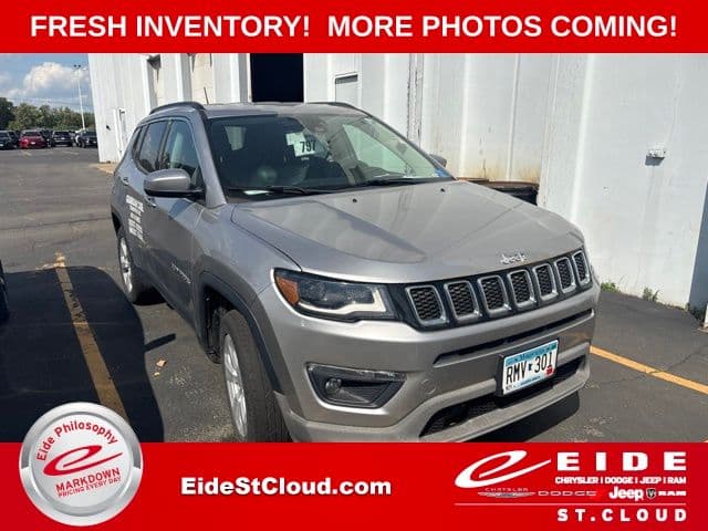 2018 Jeep Compass Latitude — photo 1 of 19