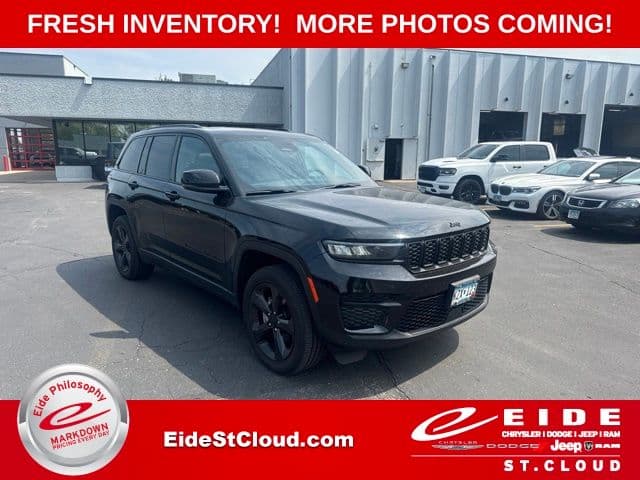 2023 Jeep Grand Cherokee Altitude X — photo 1 of 20