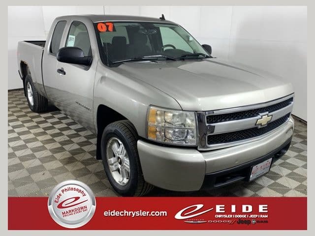 2007 Chevrolet Silverado 1500 Base — photo 1 of 37