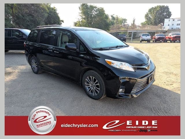 2018 Toyota Sienna Base — photo 1 of 28