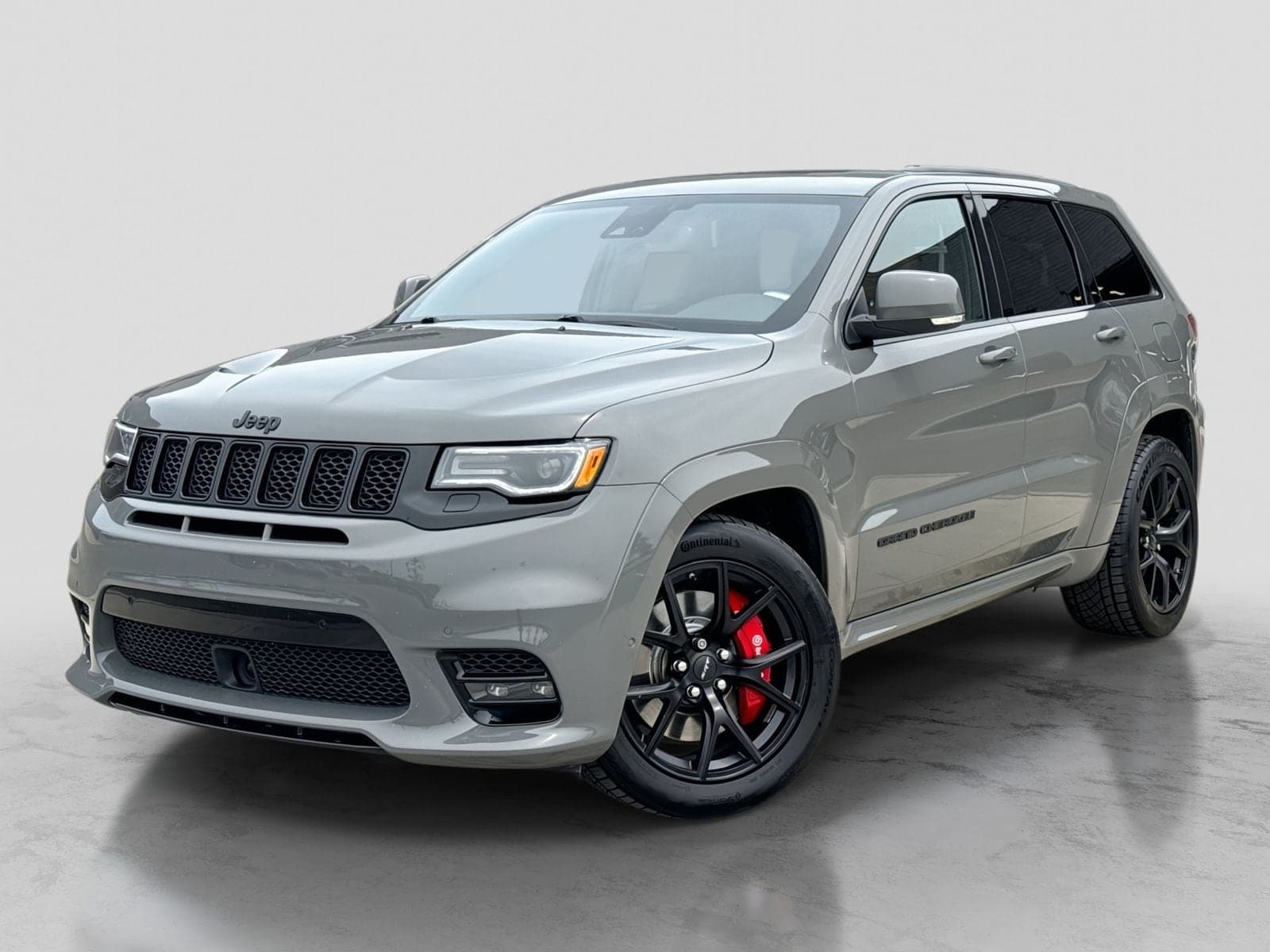 2020 Jeep Grand Cherokee SRT — photo 1 of 42