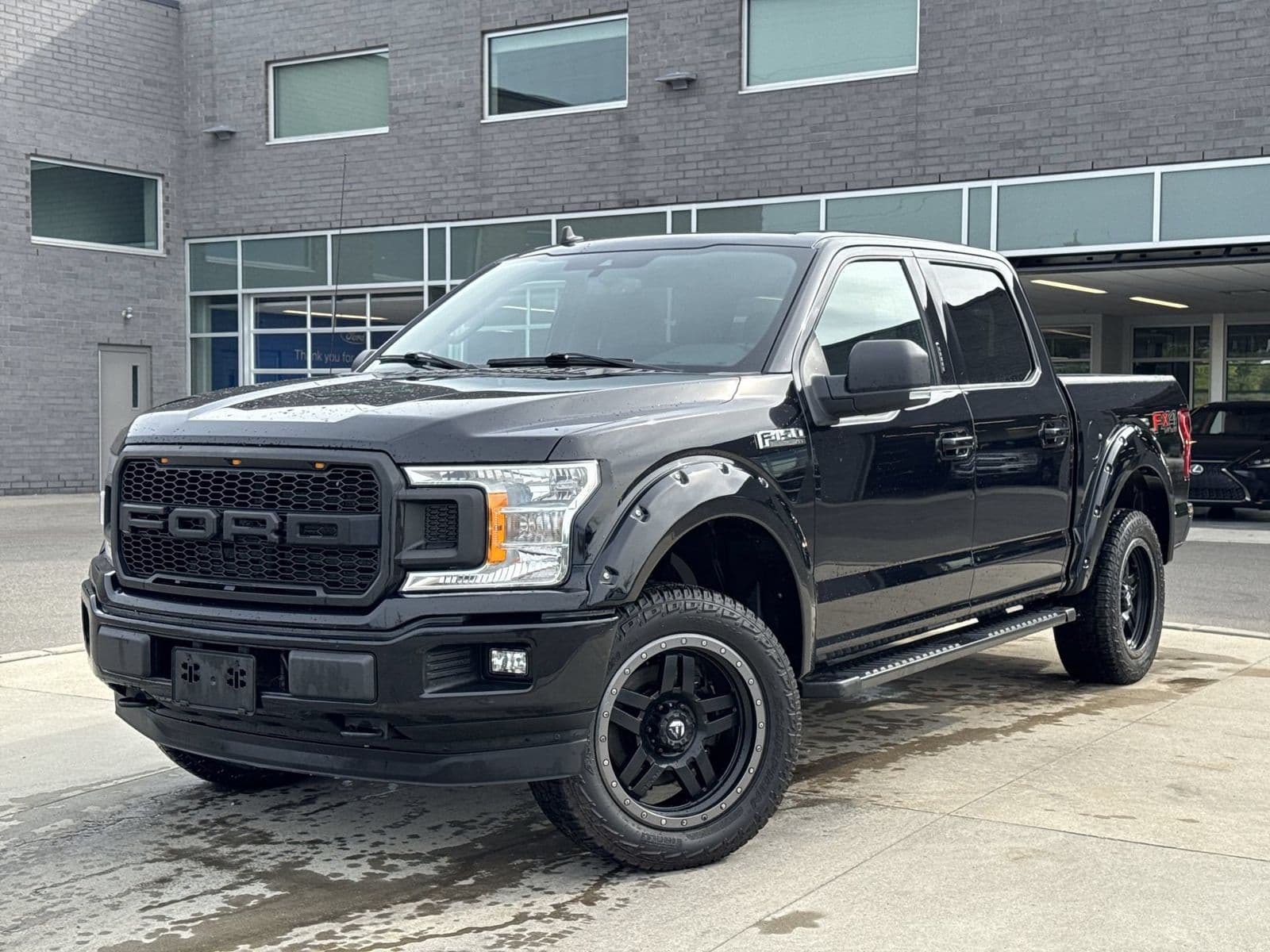 2020 Ford F-150 XLT — photo 1 of 40