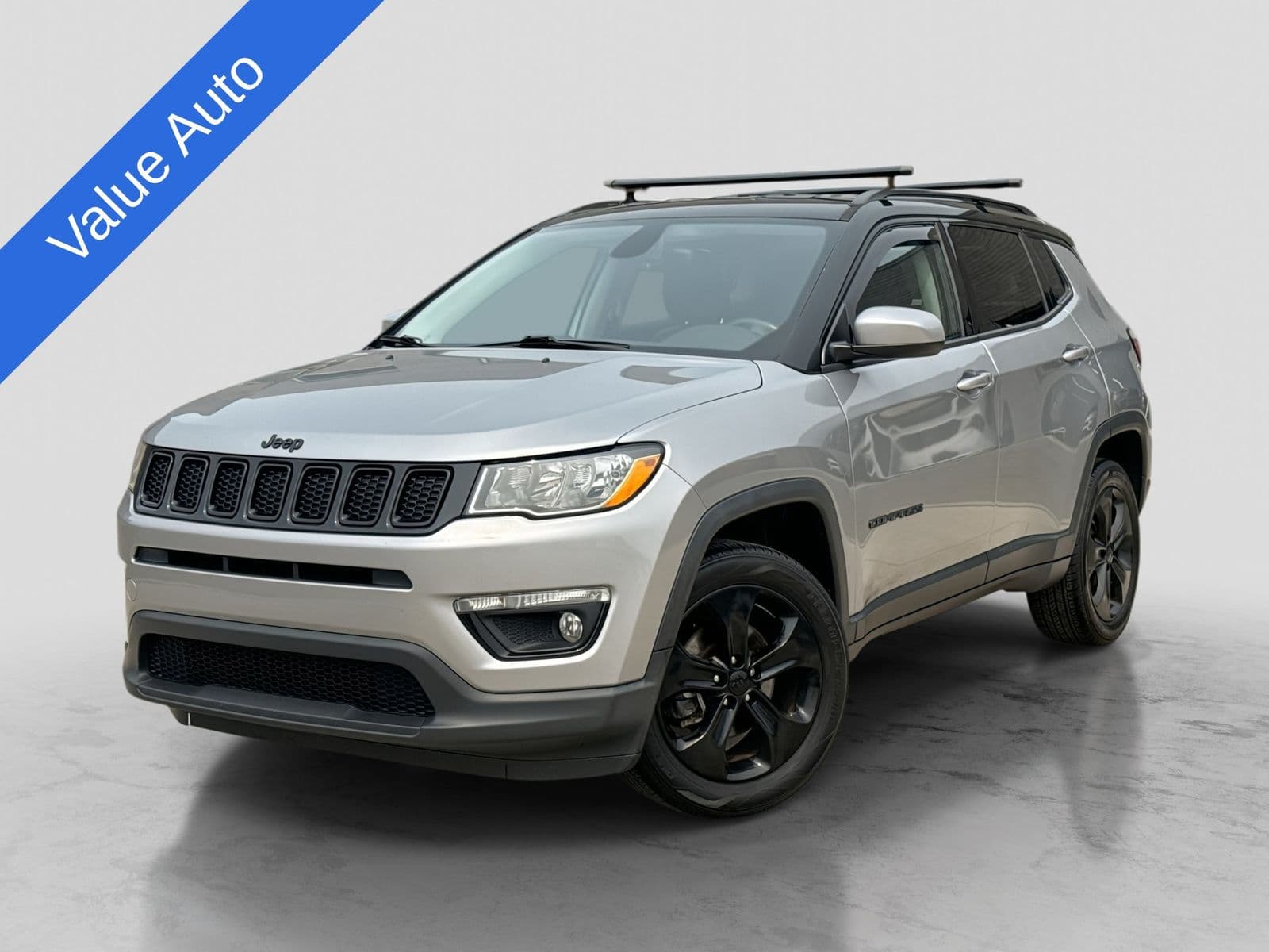2018 Jeep Compass Latitude — photo 1 of 41