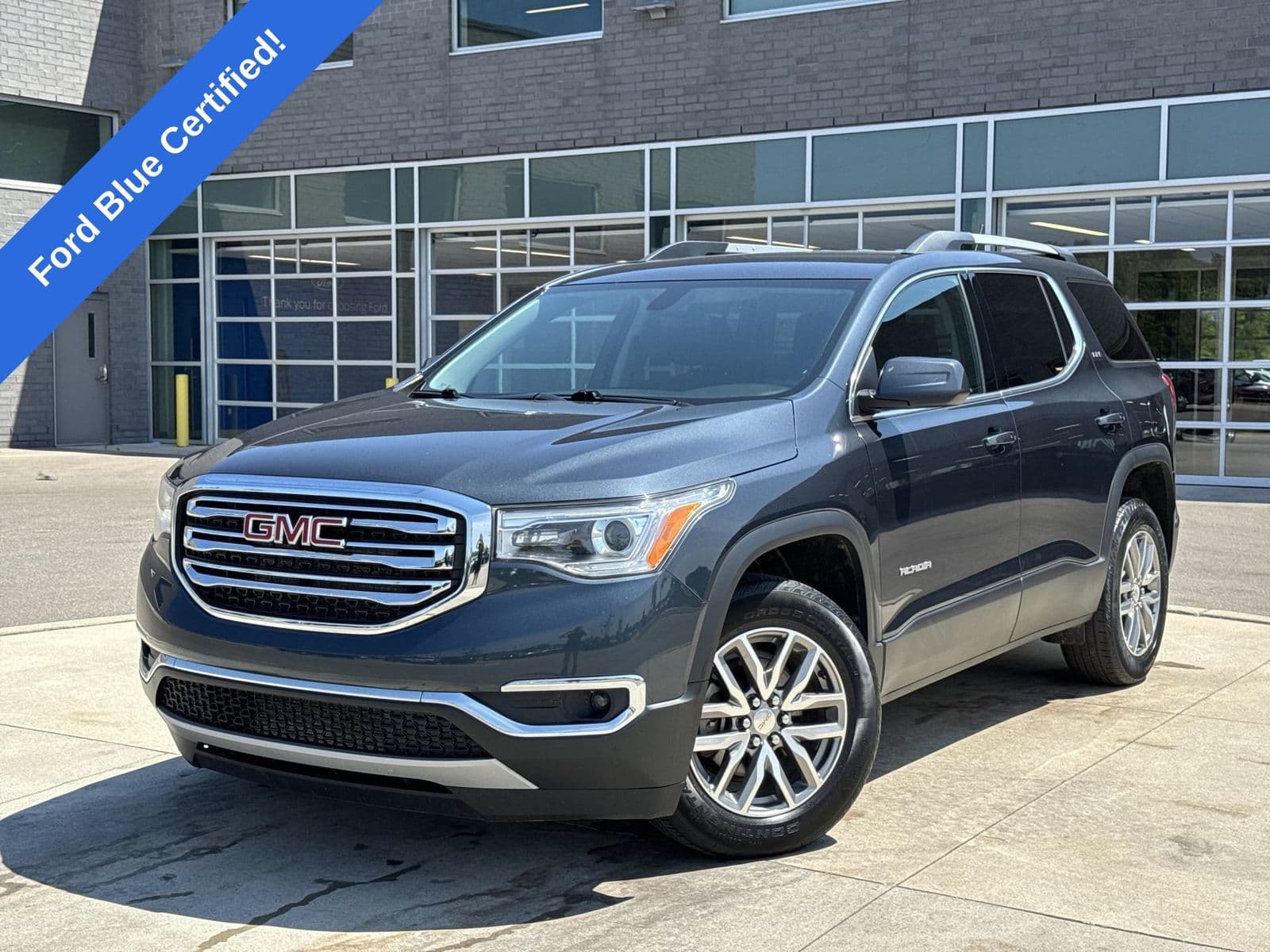 2019 GMC Acadia SLE-2 — photo 1 of 38